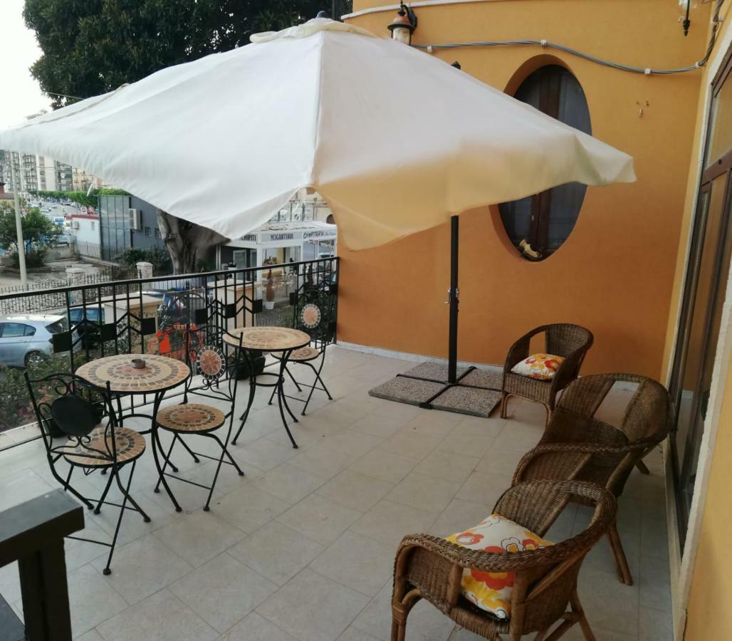 Casa Vacanze Liberty 리카타 외부 사진